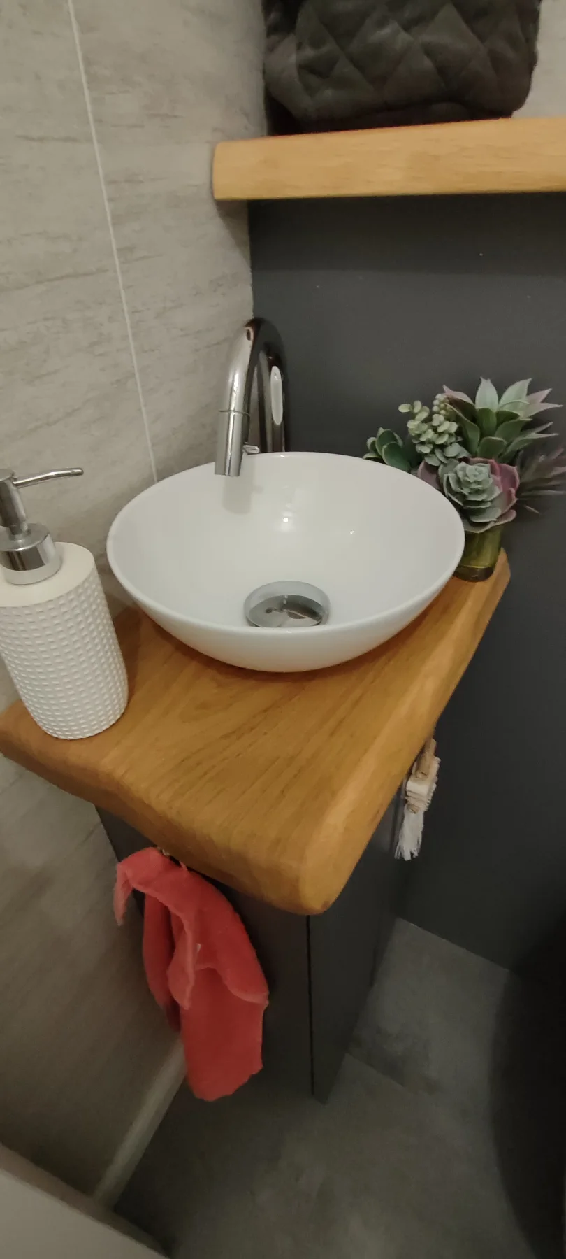 Photographie de la réalisation : Habillage d’un bâti WC.