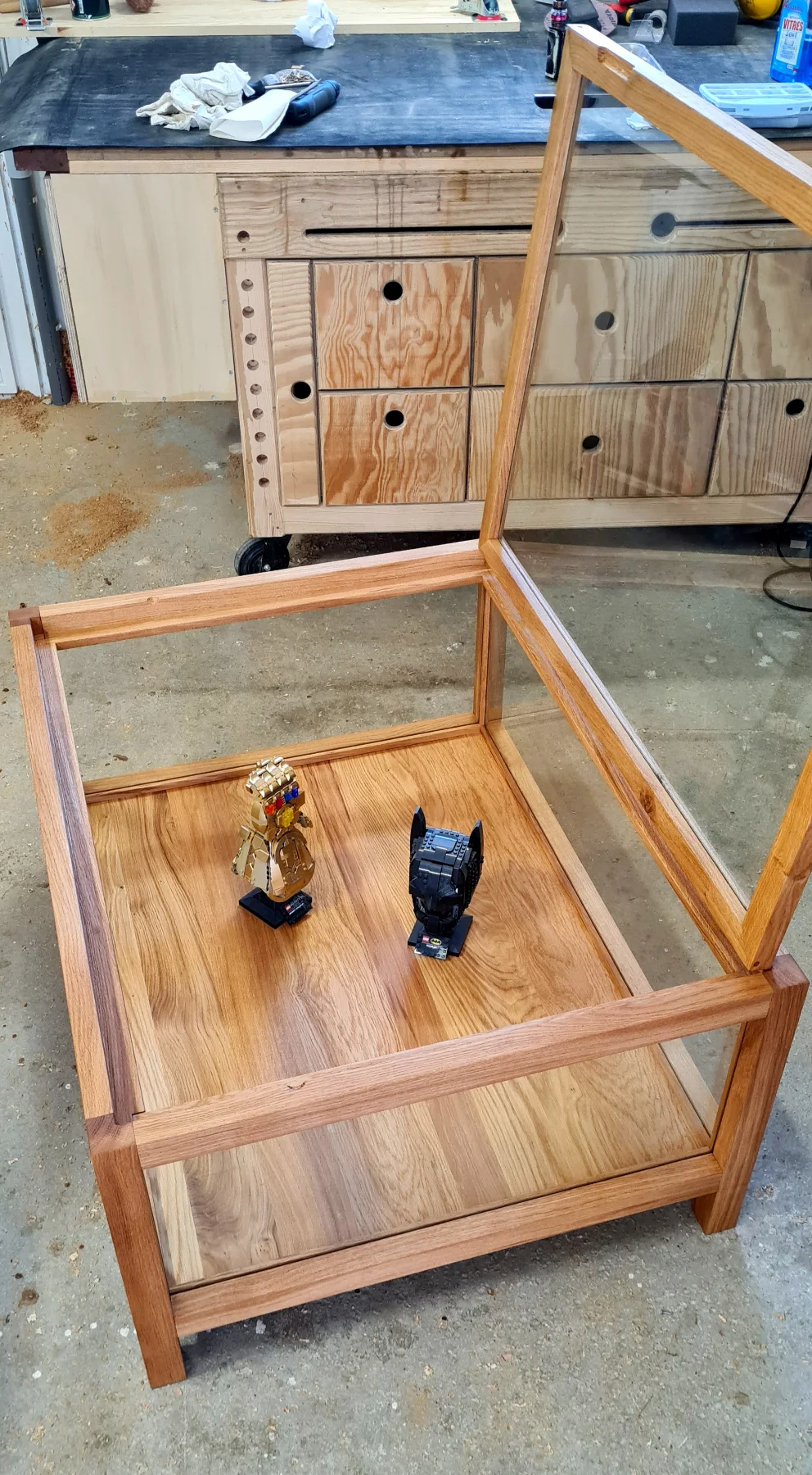 Photographie de la réalisation : Table basse vitrine.